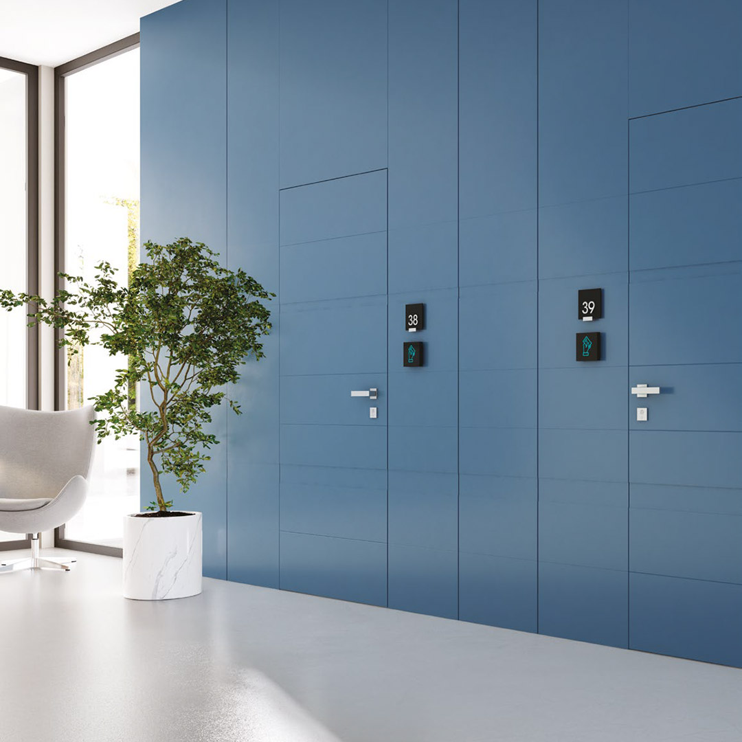 EiTech AIP finitura: laccato RAL • lavorazione: incisioni mod. RS4 telaio: TS con Boiserie serratura: ICONTROL