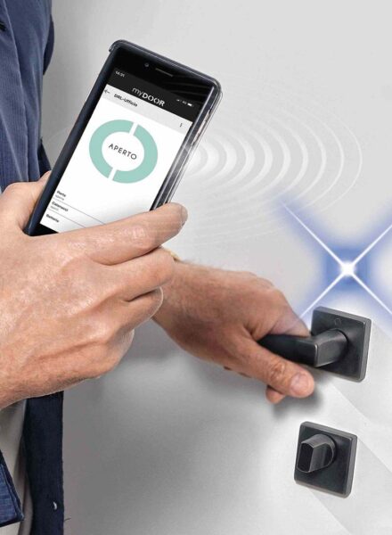 Gestione Keyless della Porta blindata Next Elettra con l’App myDOOR Gestione della porta con l’App myDOOR con Bluetooth.